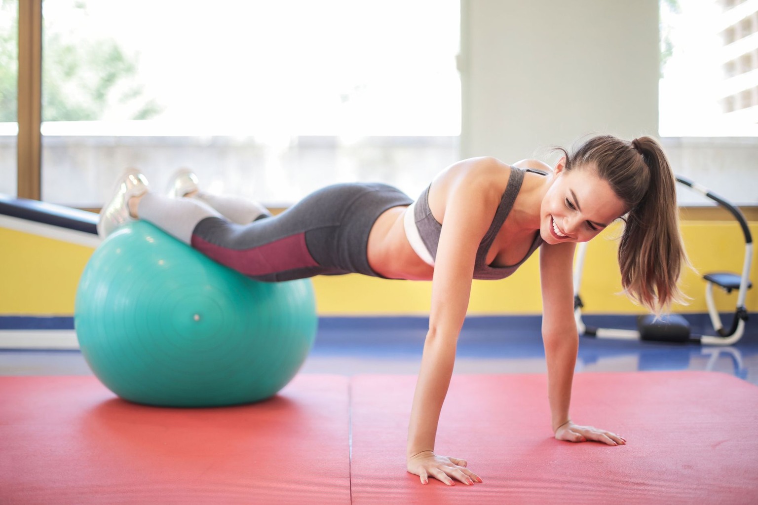Trening z piłką gimnastyczną